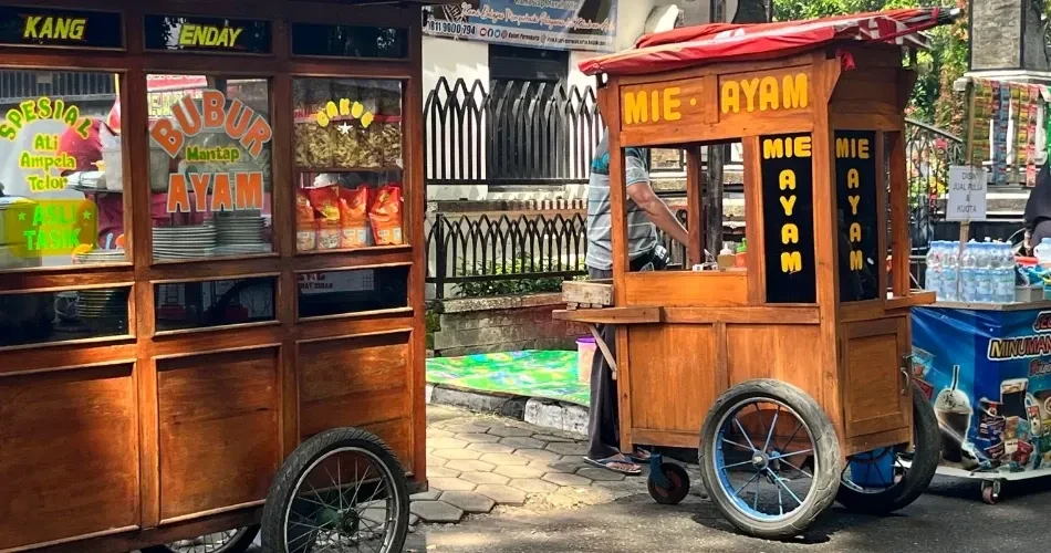 The Ultimate Guide to Street Food in Los Angeles: Top Dishes You Must Try